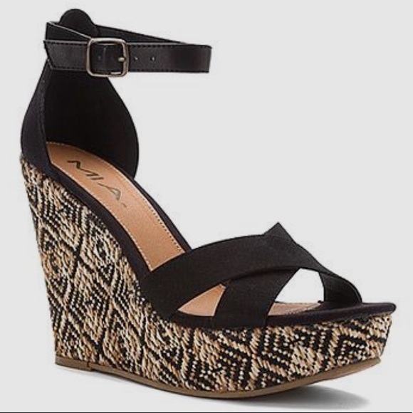 (SOLD) Black Printed Wedges - Picture 4 of 12